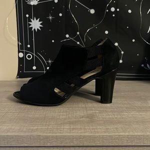 black open toe heels